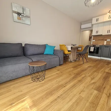 New Apartment “Sun And Sea” * סנט קונסטנטין והלנה